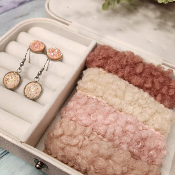 Earring and Hair Clip Bundle - Picture 7 of 8